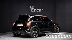 Mini Cooper JCW Pat Moss Edition 2023 года из Южной Кореи