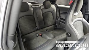 Mini Cooper JCW Pat Moss Edition 2023 года из Южной Кореи