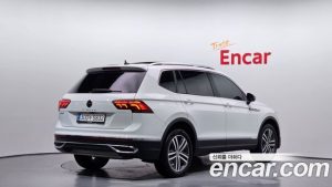 Volkswagen Tiguan 2.0 TSI Prestige 2023 года из Южной Кореи