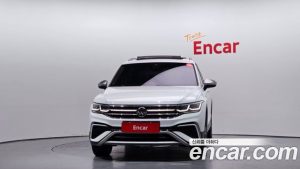 Volkswagen Tiguan 2.0 TSI Prestige 2023 года из Южной Кореи