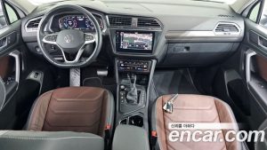 Volkswagen Tiguan 2.0 TSI Prestige 2023 года из Южной Кореи