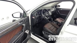 Volkswagen Tiguan 2.0 TSI Prestige 2023 года из Южной Кореи