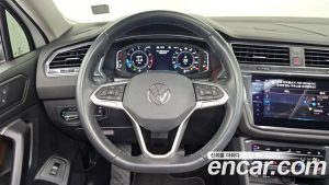 Volkswagen Tiguan 2.0 TSI Prestige 2023 года из Южной Кореи