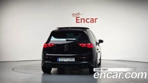 Volkswagen Golf 2.0 GTI 2024 года из Южной Кореи