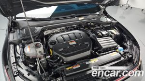 Volkswagen Golf 2.0 GTI 2024 года из Южной Кореи