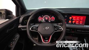 Volkswagen Golf 2.0 GTI 2024 года из Южной Кореи