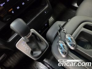 Hyundai Staria L3.5 Tourer 11-Seater 2025 года из Южной Кореи