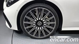 Mercedes-Benz CLE-Class CLE450 4MATIC Cabriolet 2024 года из Южной Кореи