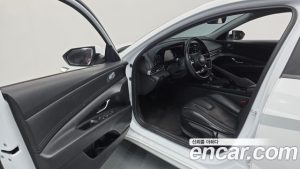 Hyundai AVANTE 1.6 2024 года из Южной Кореи