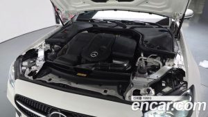 Mercedes-Benz E-Class E300d 4MATIC Coupe 2023 года из Южной Кореи