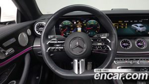 Mercedes-Benz E-Class E300d 4MATIC Coupe 2023 года из Южной Кореи