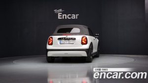 Mini Cooper Convertible Favoured 2025 года из Южной Кореи