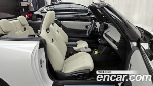 Mini Cooper Convertible Favoured 2025 года из Южной Кореи