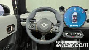 Mini Cooper Convertible Favoured 2025 года из Южной Кореи