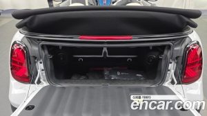 Mini Cooper Convertible Favoured 2025 года из Южной Кореи