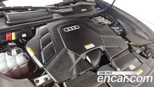Audi Q8 55 TFSI 4WD Premium 2023 года из Южной Кореи