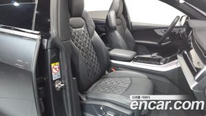 Audi Q8 55 TFSI 4WD Premium 2023 года из Южной Кореи