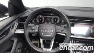 Audi Q8 55 TFSI 4WD Premium 2023 года из Южной Кореи