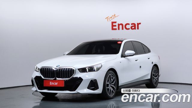 BMW 5-Series 520i M Sport 2025 года из Кореи