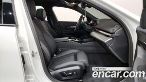 BMW 5-Series 520i M Sport 2025 года из Южной Кореи