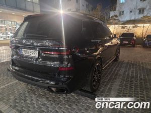 BMW X7 xDrive 40i M Sport 6 2024 года из Южной Кореи