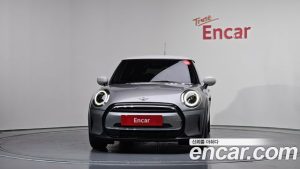 Mini Cooper CLASSIC 2024 года из Южной Кореи