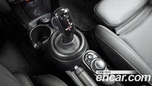 Mini Cooper CLASSIC 2024 года из Южной Кореи