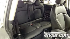 Mini Cooper CLASSIC 2024 года из Южной Кореи