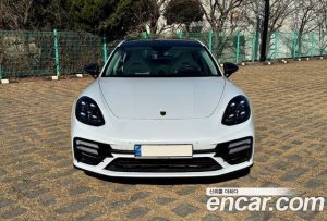 Porsche Panamera 4.0 GTS 2022 года из Южной Кореи