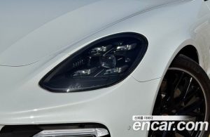 Porsche Panamera 4.0 GTS 2022 года из Южной Кореи