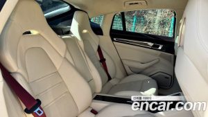 Porsche Panamera 4.0 GTS 2022 года из Южной Кореи