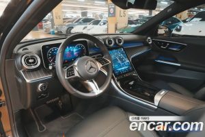Mercedes-Benz C-Class C200 Avantgarde 2025 года из Южной Кореи