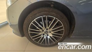 Mercedes-Benz C-Class C200 Avantgarde 2025 года из Южной Кореи