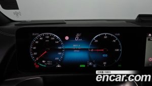 Mercedes-Benz EQB EQB300 4MATIC 2023 года из Южной Кореи