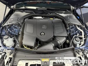 Mercedes-Benz C-Class C200 Avantgarde 2025 года из Южной Кореи