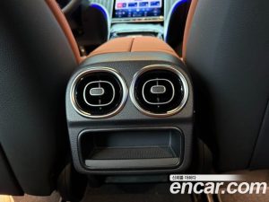 Mercedes-Benz C-Class C200 Avantgarde 2025 года из Южной Кореи