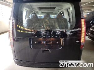 Hyundai Staria HEV 1.6 Lounge 7-Seater 2026 года из Южной Кореи