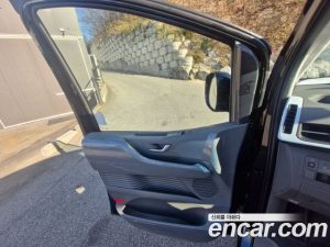 Hyundai Staria HEV 1.6 Lounge 7-Seater 2026 года из Южной Кореи