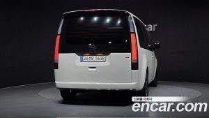 Hyundai Staria 4WD Lounge 7-Seater 2025 года из Южной Кореи