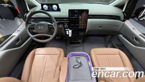 Hyundai Staria 4WD Lounge 7-Seater 2025 года из Южной Кореи