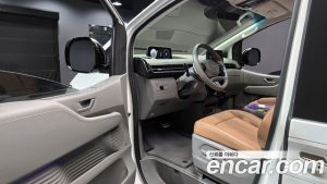 Hyundai Staria 4WD Lounge 7-Seater 2025 года из Южной Кореи