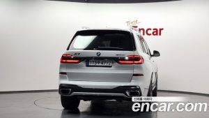 BMW X7 xDrive 40i M Sport 6 2024 года из Южной Кореи