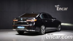 BMW i7 xDrive 60 Design Pure Excellence 2023 года из Южной Кореи