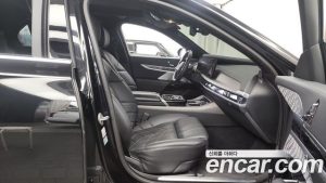 BMW i7 xDrive 60 Design Pure Excellence 2023 года из Южной Кореи