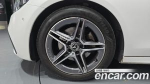 Mercedes-Benz E-Class E250 AMG Line 2023 года из Южной Кореи