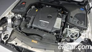 Mercedes-Benz E-Class E250 AMG Line 2023 года из Южной Кореи
