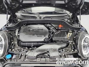 Mini Cooper 5Door CLASSIC 2024 года из Южной Кореи