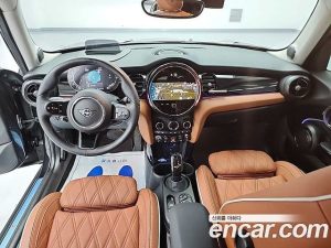 Mini Cooper 5Door CLASSIC 2024 года из Южной Кореи