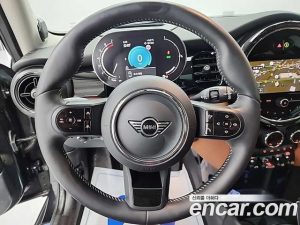 Mini Cooper 5Door CLASSIC 2024 года из Южной Кореи