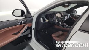 BMW X6 xDrive40d M Sport Online Exclusive 2025 года из Южной Кореи